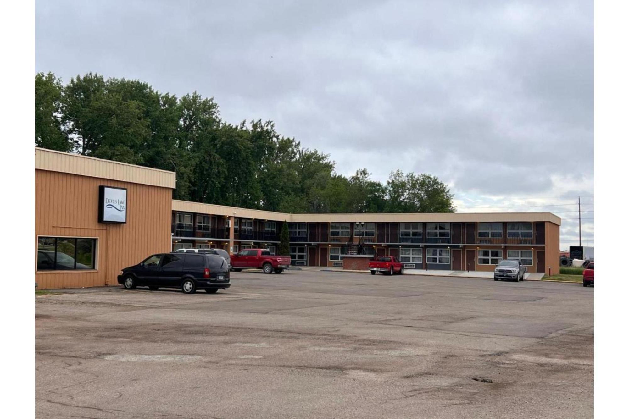Devils Lake Inn By Oyo Near Devils Lake Regional Airport Exterior foto