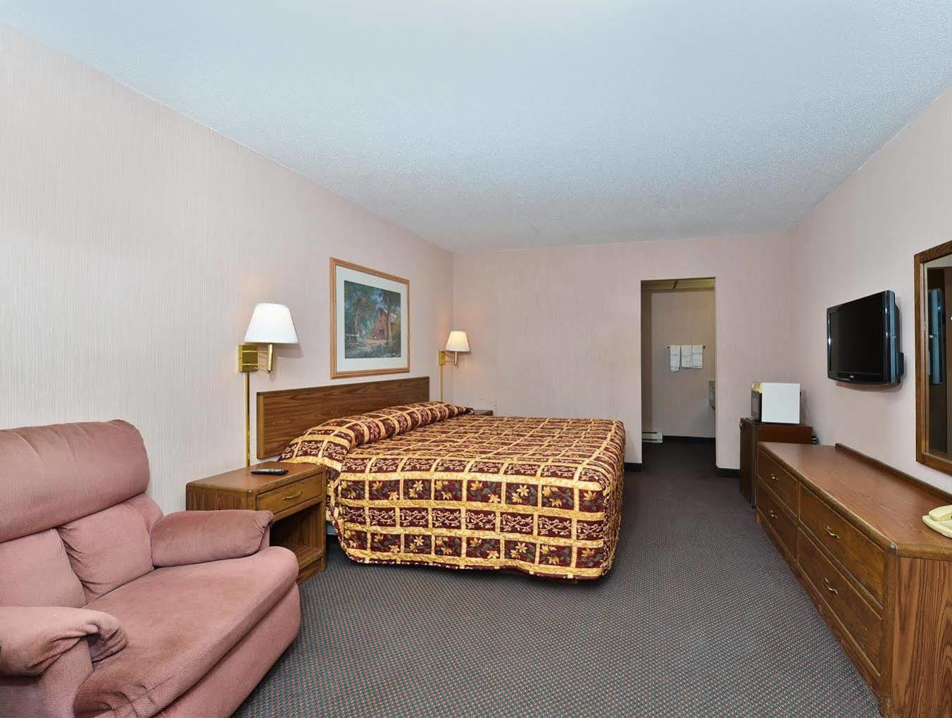 Devils Lake Inn By Oyo Near Devils Lake Regional Airport Exterior foto